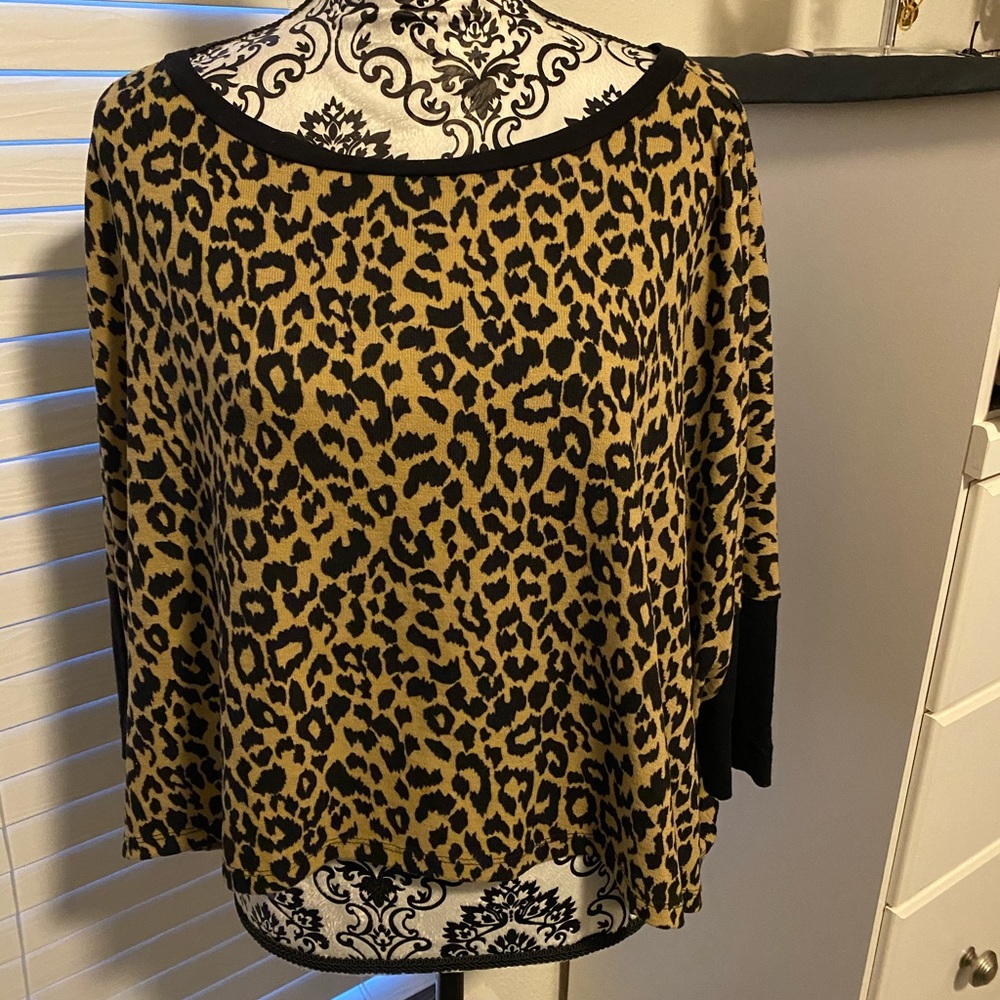 Betsey Johnson Dolman sleeve top